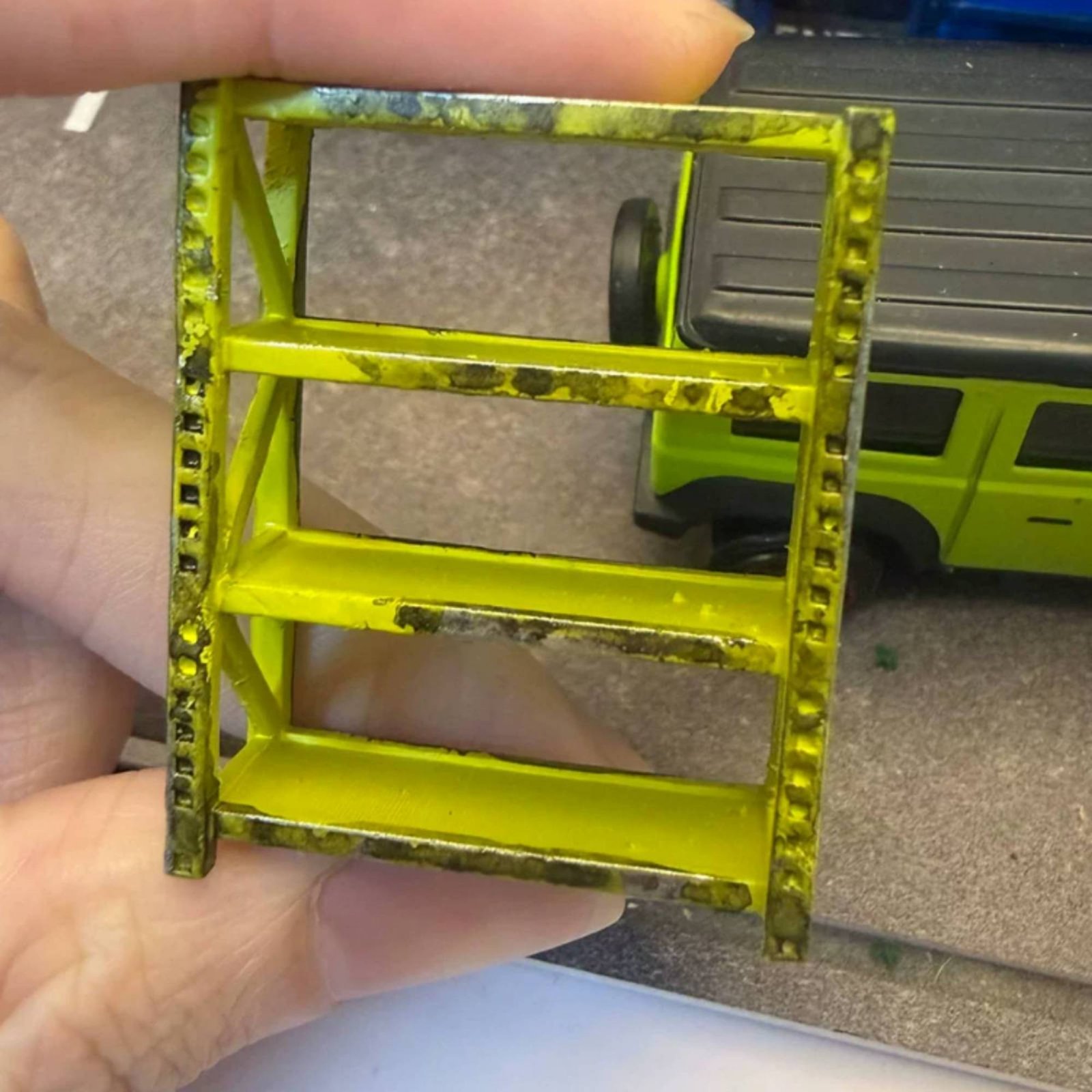 Auto Repair Shop In - Scaffale per Garage in Scala 1/64,